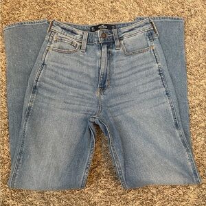 Hollister Women’s Light Blue Mom Jeans